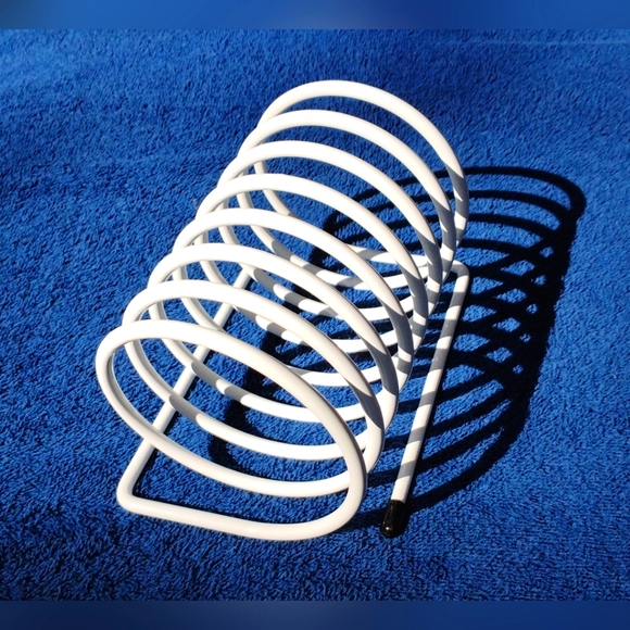 Coiled Metal Desk Organizer in White with black feet. Approximately 6.5" x 3.5" - Picture 1 of 4